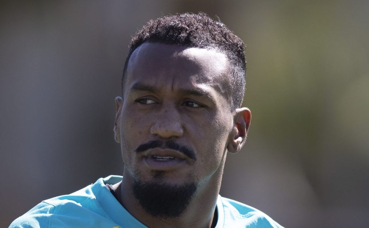 renato revela problema com edenílson no grêmio e lamenta: “falei com ele”