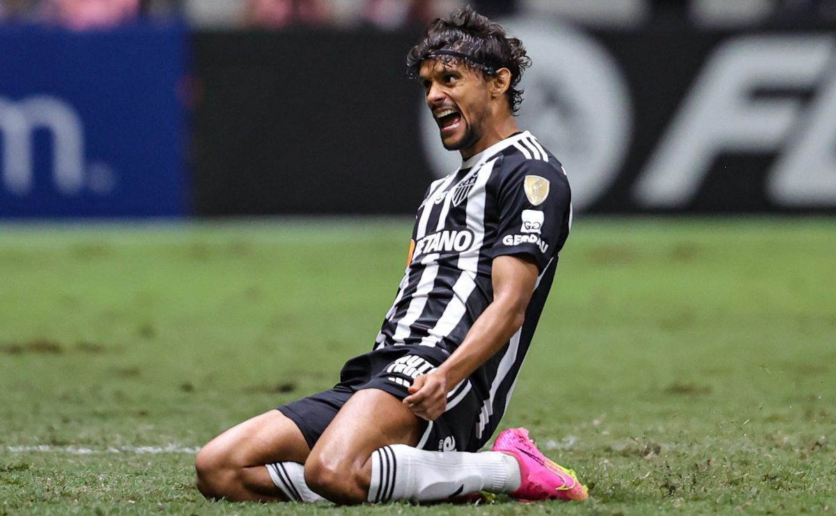 gustavo scarpa marca duas vezes e atlético mg segue 100% na copa libertadores 2024