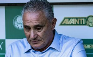 anderson barros faz ligação e pede desculpas em nome do palmeiras após cusparada em tite