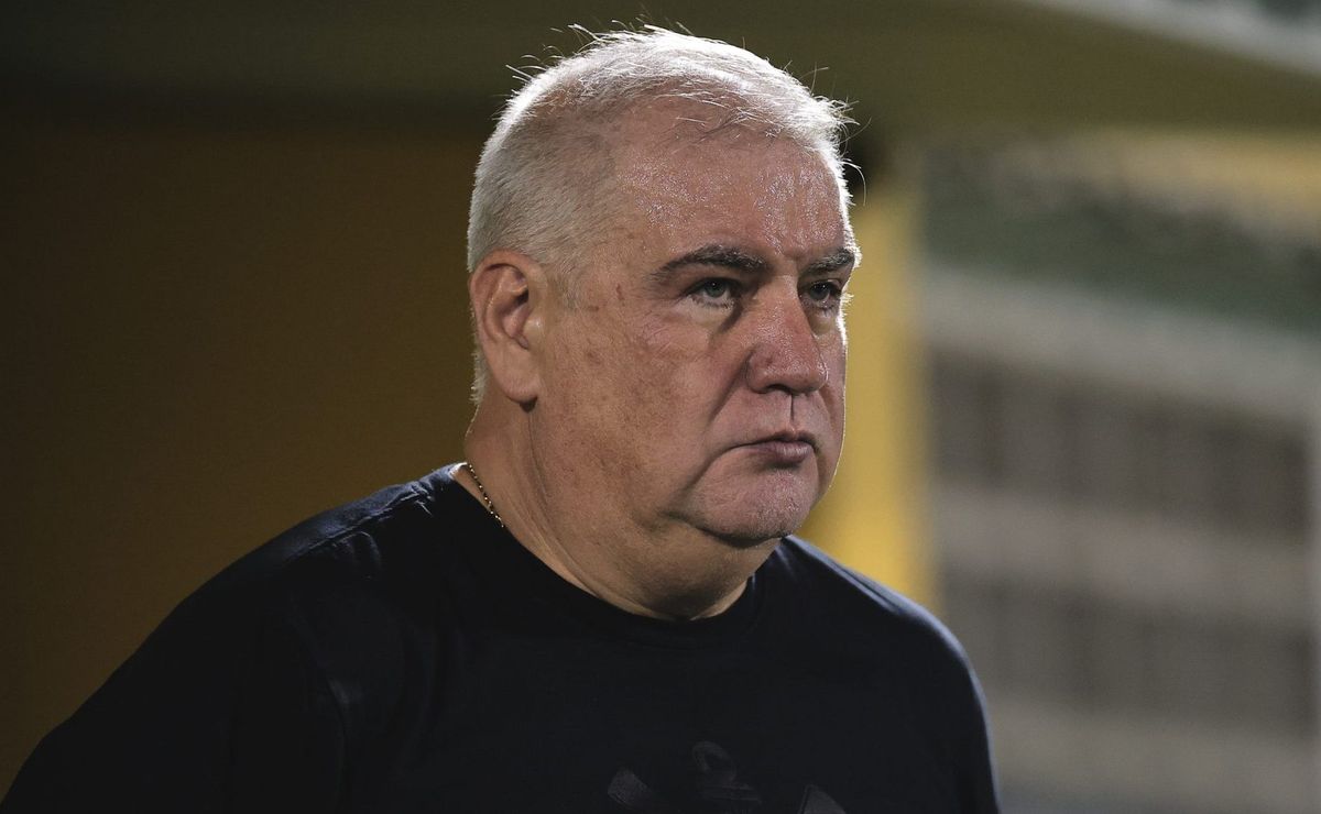 corinthians decide futuro de rubão após duelo na sul americana; veja o plano do presidente