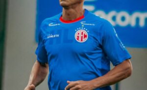 romário treina pela primeira vez com o filho no américa rj