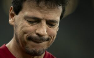 fernando diniz revela se ausências culminaram na derrota do fluminense: "erramos como um time"