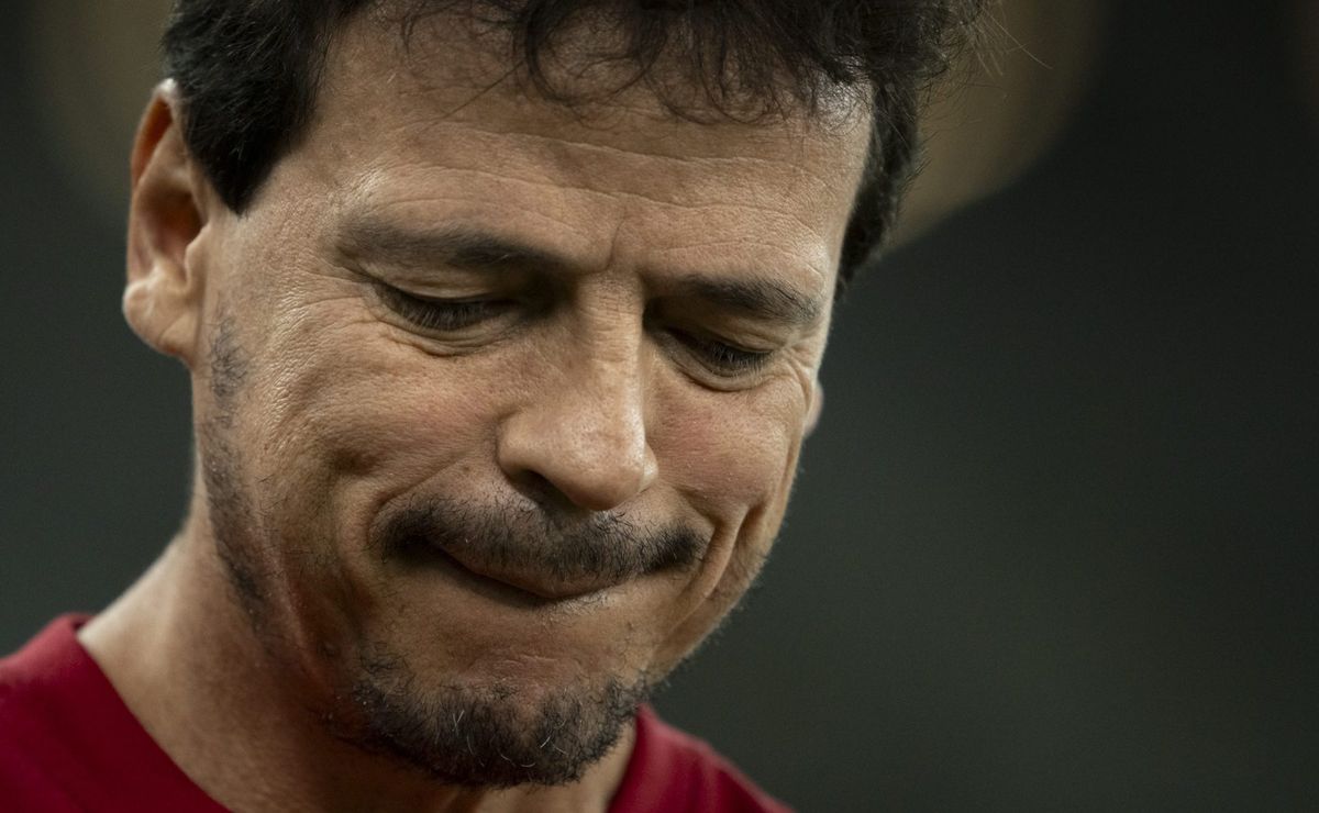 fernando diniz revela se ausências culminaram na derrota do fluminense: "erramos como um time"