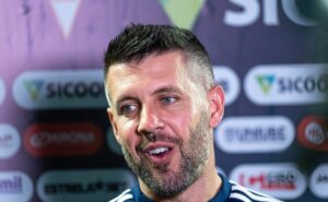 vasco tem interesse na contratação de pezzolano, ex cruzeiro; veja mais detalhes