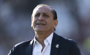 opinião: ele vai voltar? indecisão por ramón díaz expõe amadorismo da direção do vasco