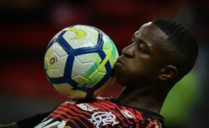 revista fourfourtwo, do reino unido, elege flamengo como clube brasileiro com a melhor base