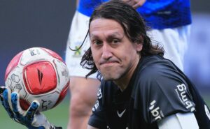 cássio admite erro e pede mudança imediata no corinthians: "não adianta ficar jogando a culpa"