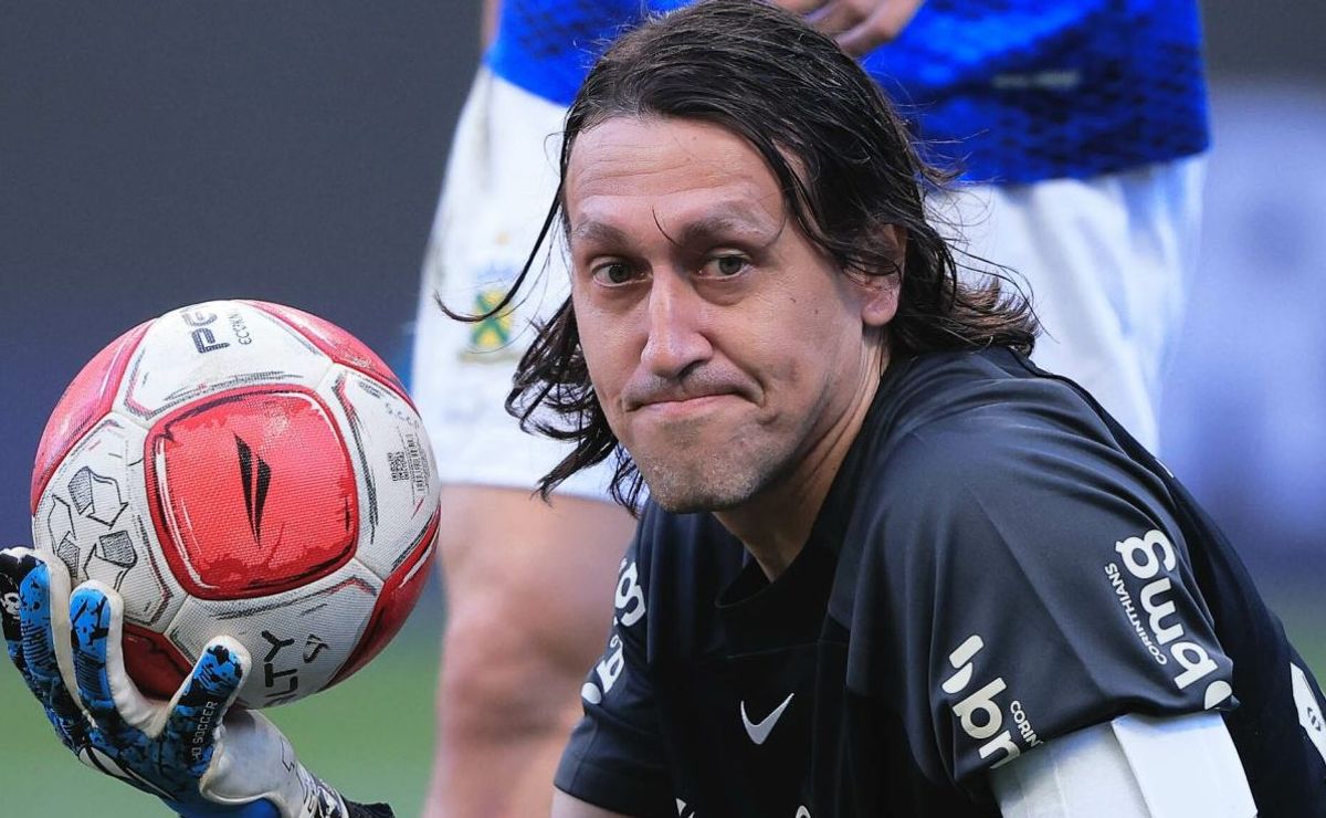 cássio admite erro e pede mudança imediata no corinthians: "não adianta ficar jogando a culpa"