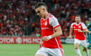 atuações: borré desencanta e internacional vence por 2 a 1 na sul americana; confira as notas