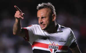 com planos de se aposentar no são paulo, rafinha admite que pode mudar de ideia