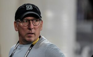 ex jogador do botafogo entra com ação na justiça contra saf de textor