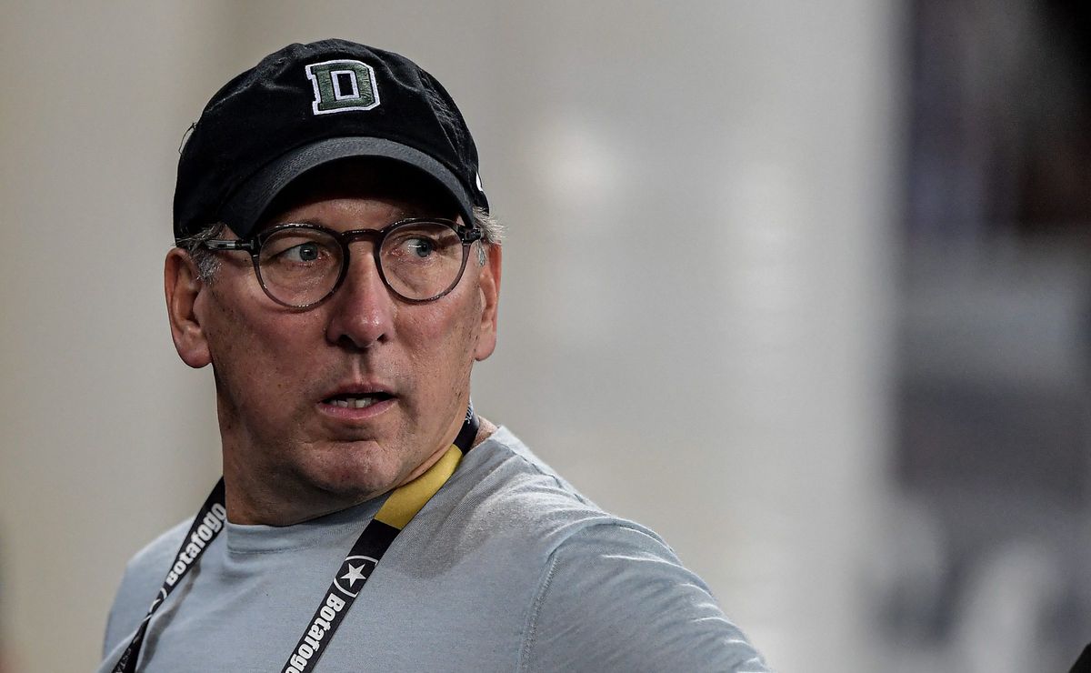 ex jogador do botafogo entra com ação na justiça contra saf de textor