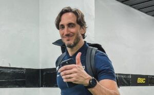 flaco lópez mira reencontro no clássico com o são paulo e revela principal dificuldade de zubeldía