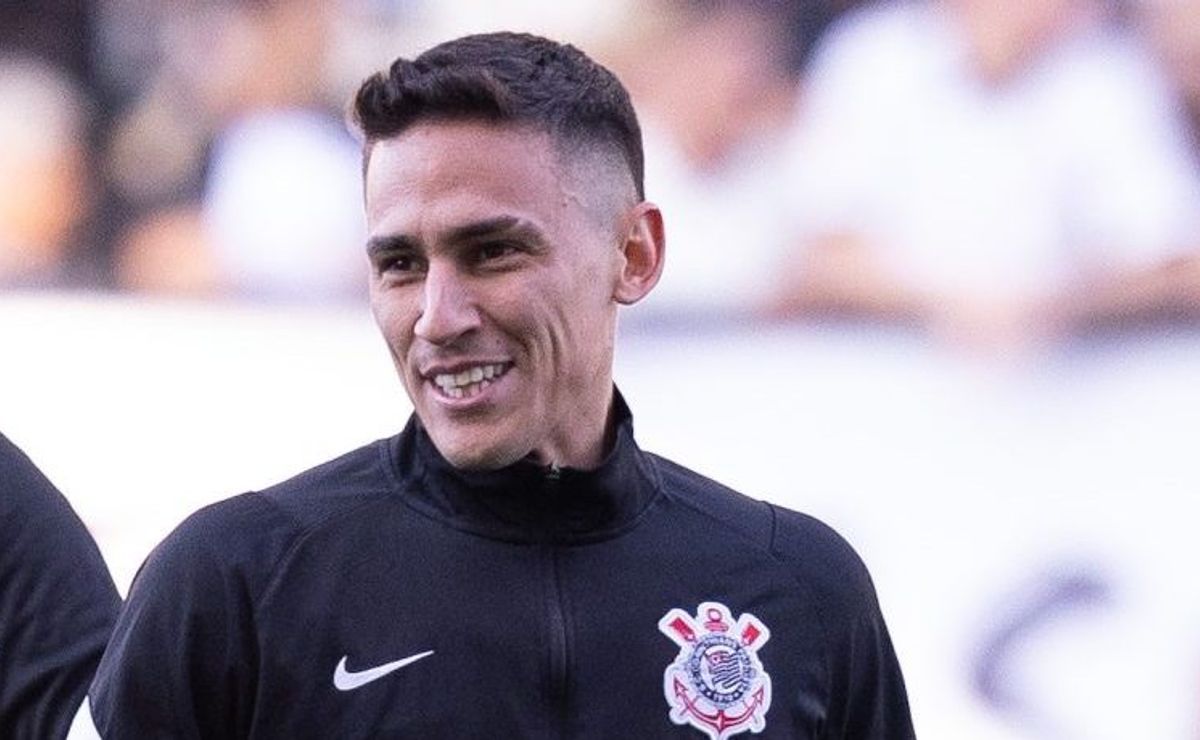 augusto melo se pronuncia sobre matías rojas no corinthians: “isso é nossa obrigação”