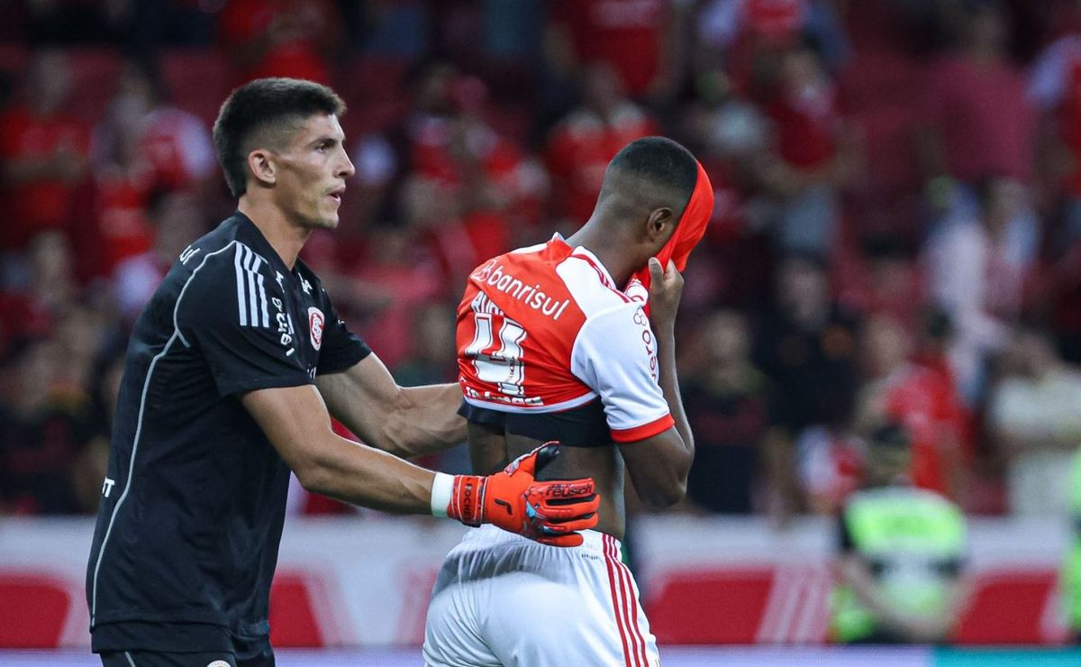 opção por fernando na zaga põe em questão futuro de robert renan