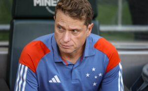 cruzeiro defende vantagem fora, mas atlético mg tem supremacia no brasileirão