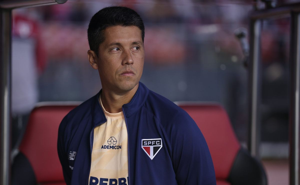 diretoria do são paulo muda planejamento em relação a thiago carpini