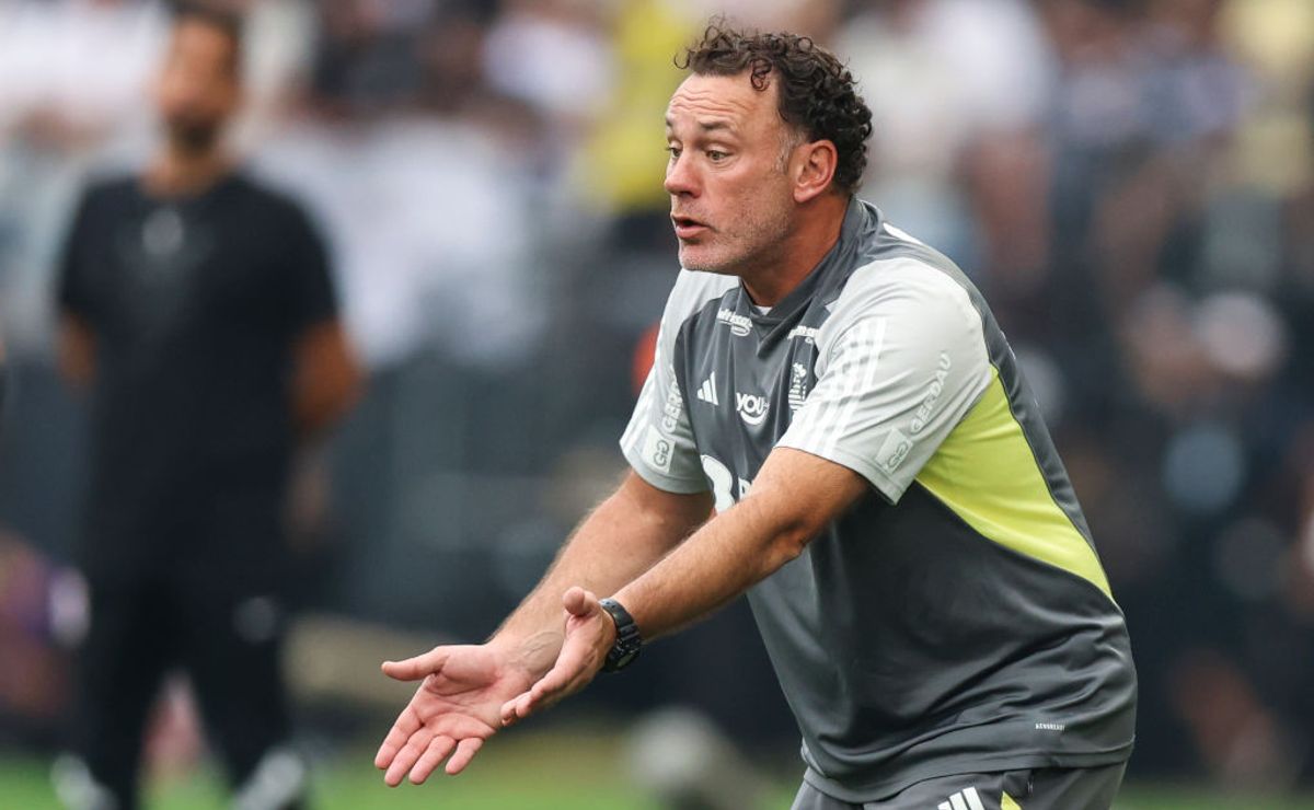 peñarol vence no fim de semana e deixa atlético mg atento contra surpresas