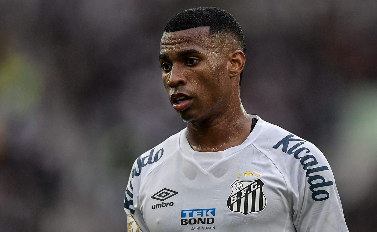 jean lucas passa por situação complicada no bahia e torcida do santos repercute nas redes sociais