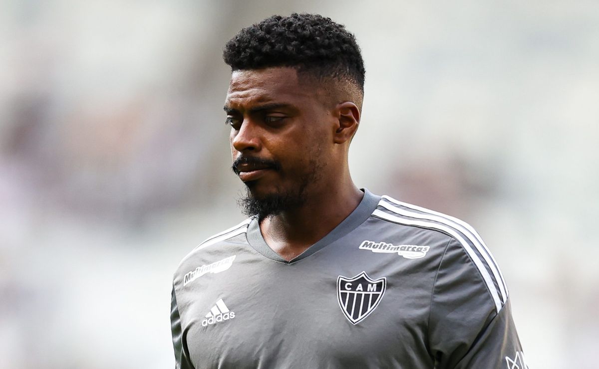 grêmio prepara nova investida por jemerson e diretoria do atlético mineiro é notificada