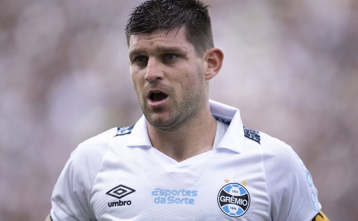 kannemann tem reviravolta em diagnóstico e grêmio expõe possível retorno do zagueiro; entenda