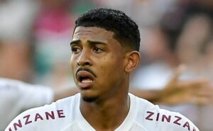 torcida do corinthians pede a contratação de kennedy, do fluminense: "titular fácil"