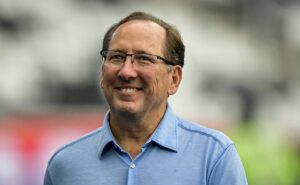 zagueiro entra na mira do botafogo de textor e não deve jogar mais no grêmio