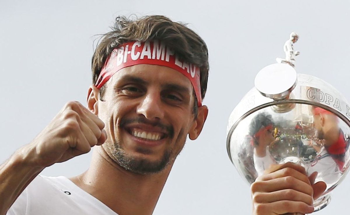 r$ 650 mil: rodrigo caio negocia ida para rival do flamengo na libertadores 2024