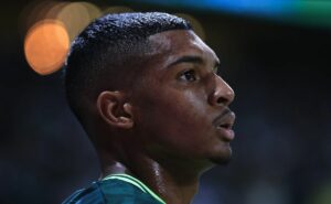 abel “se derrete” com belo gol de luis guilherme e admite “não sou muito de festejar, mas esse é impossível”