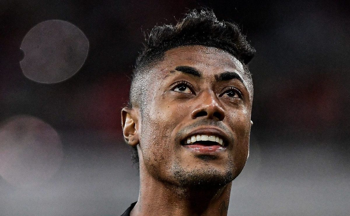 bruno henrique marca pelo flamengo e torcida cobra tite: "tem que ser titular"