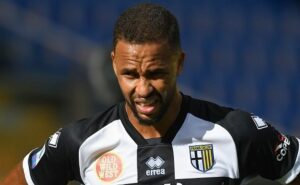 corinthians toma decisão definitiva sobre contratar hernani e lucas evangelista; antónio oliveira se torna essencial