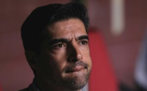 abel lamenta chances desperdiçadas por endrick e lázaro: "gols que não se pode perder"