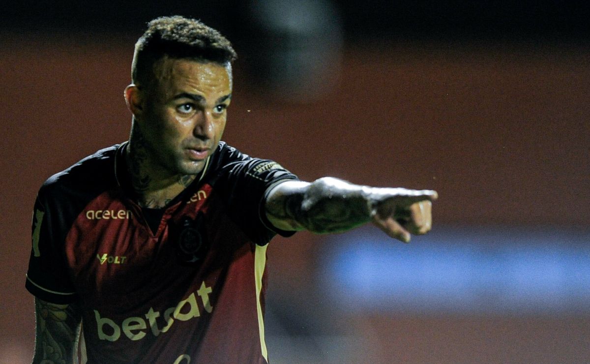 caio ribeiro critica rescisão de luan com o vitória: "jogando a carreira no lixo"