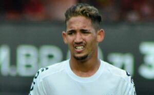 jhonata robert avança em recuperação e grêmio projeta data para retorno