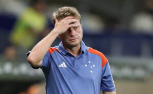 fernando seabra, técnico do cruzeiro, assina súmula como preparador físico por não ter licença da conmebol