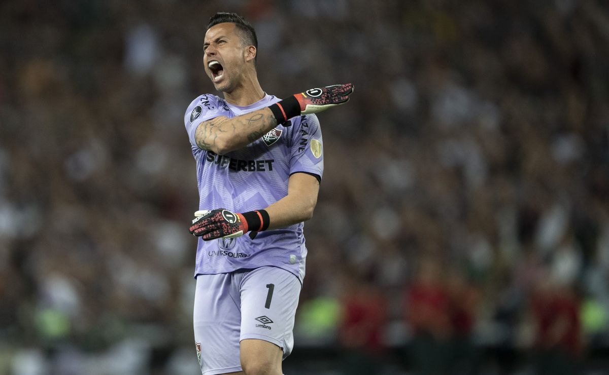 fábio, goleiro do fluminense, será o atleta com maior idade a atuar no campeonato brasileiro