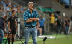 após polêmica com arbitragem, renato sinaliza mudança no grêmio: "se o presidente deixar"
