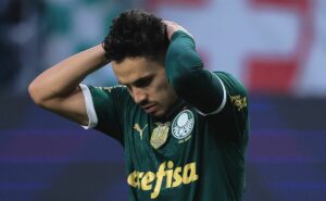 veiga desabafa sobre má fase no palmeiras: "jamais fugirei das minhas responsabilidades"