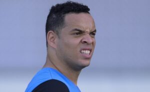 fagner é defendido por lulinha após críticas recebidas sobre ser violento no corinthians