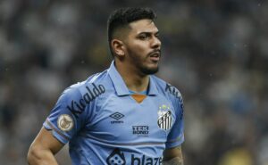 joão paulo toma decisão horas antes do jogo do santos contra o avaí