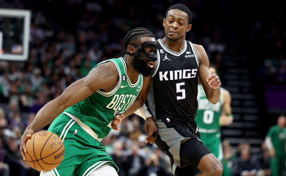 arrancada dos celtics pode atrapalhar kings em luta pelo play off