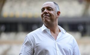 horas antes de palmeiras x flamengo, marcos braz provoca o verdão: “não perdemos nenhuma aqui dentro”