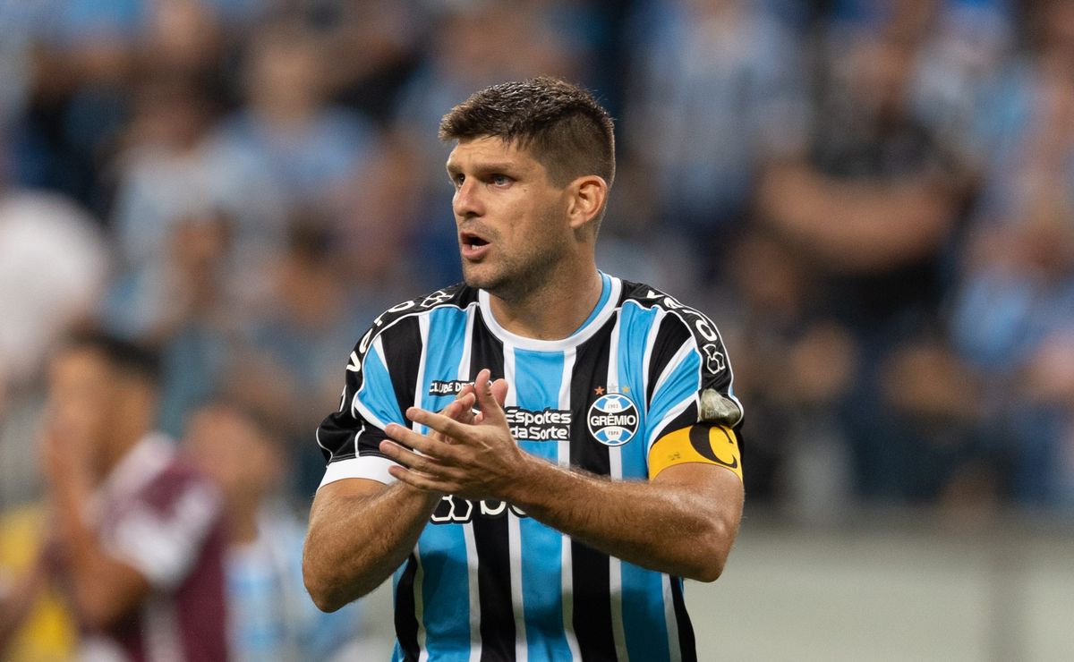 kannemann pode jogar em rival do grêmio na libertadores