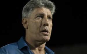 sincero, renato pede reforços para diretoria do grêmio: "temos três competições pela frente"