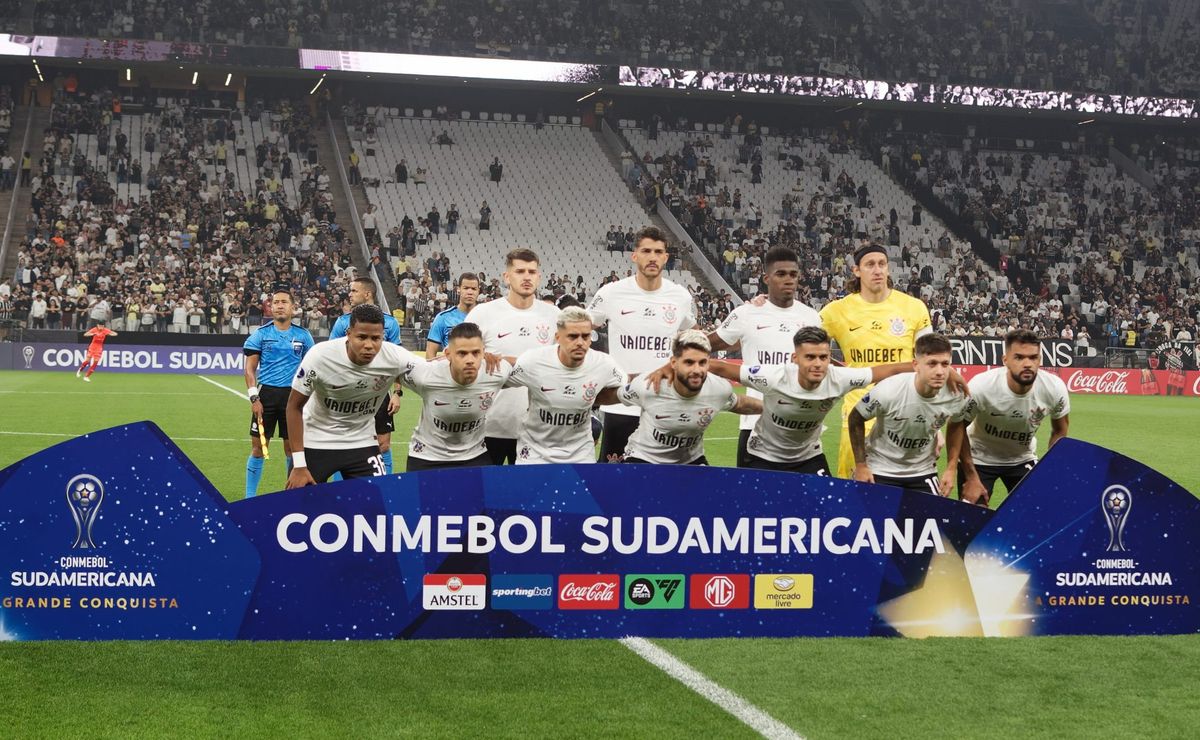 corinthians alcança pior público de 2024 na vitória sobre o nacional (par), pela sul americana