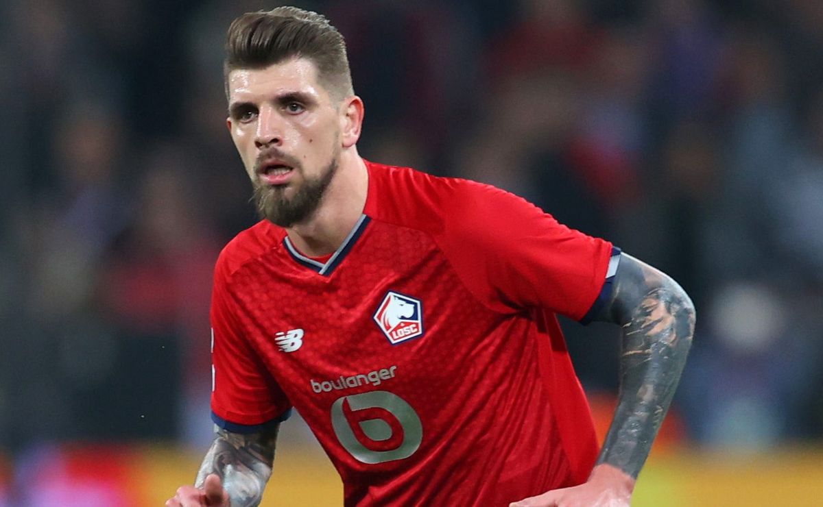 empresário de xeka desmente interesse do flamengo; volante foi anunciado no al saad