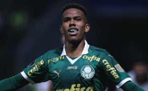 raphael veiga é sincero e diz tudo o que pensa sobre estevão no palmeiras: "É incrível"