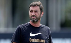 duílio justifica aumento de r$ 114 milhões na dívida do corinthians: “desviar foco dos problemas”