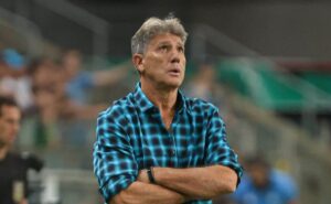 renato aprova edenilson no grêmio e critica imprensa por utilização da base: “imagina se eu gostasse”