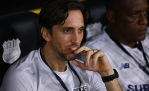 choque rei: zubeldía ganha reforço de moreira para clássico contra o palmeiras